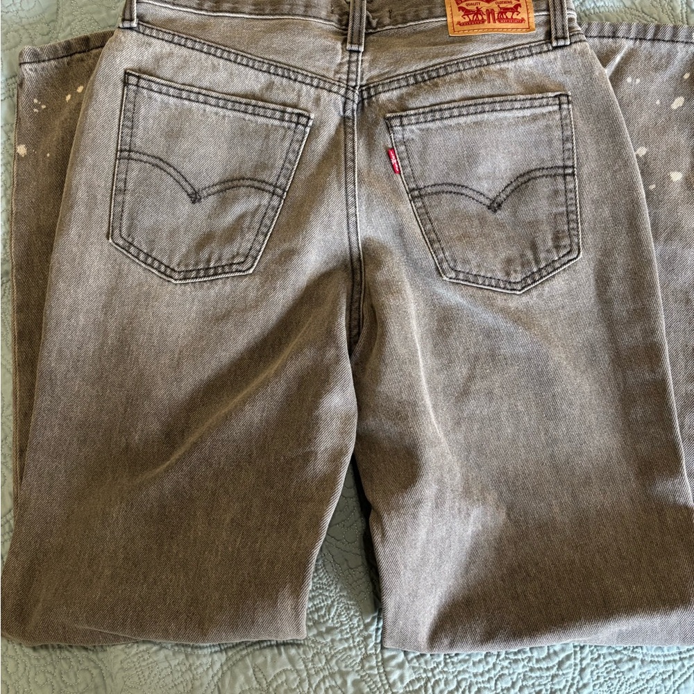 Levi's Relaxed Gray Jeans with Worn-In Look